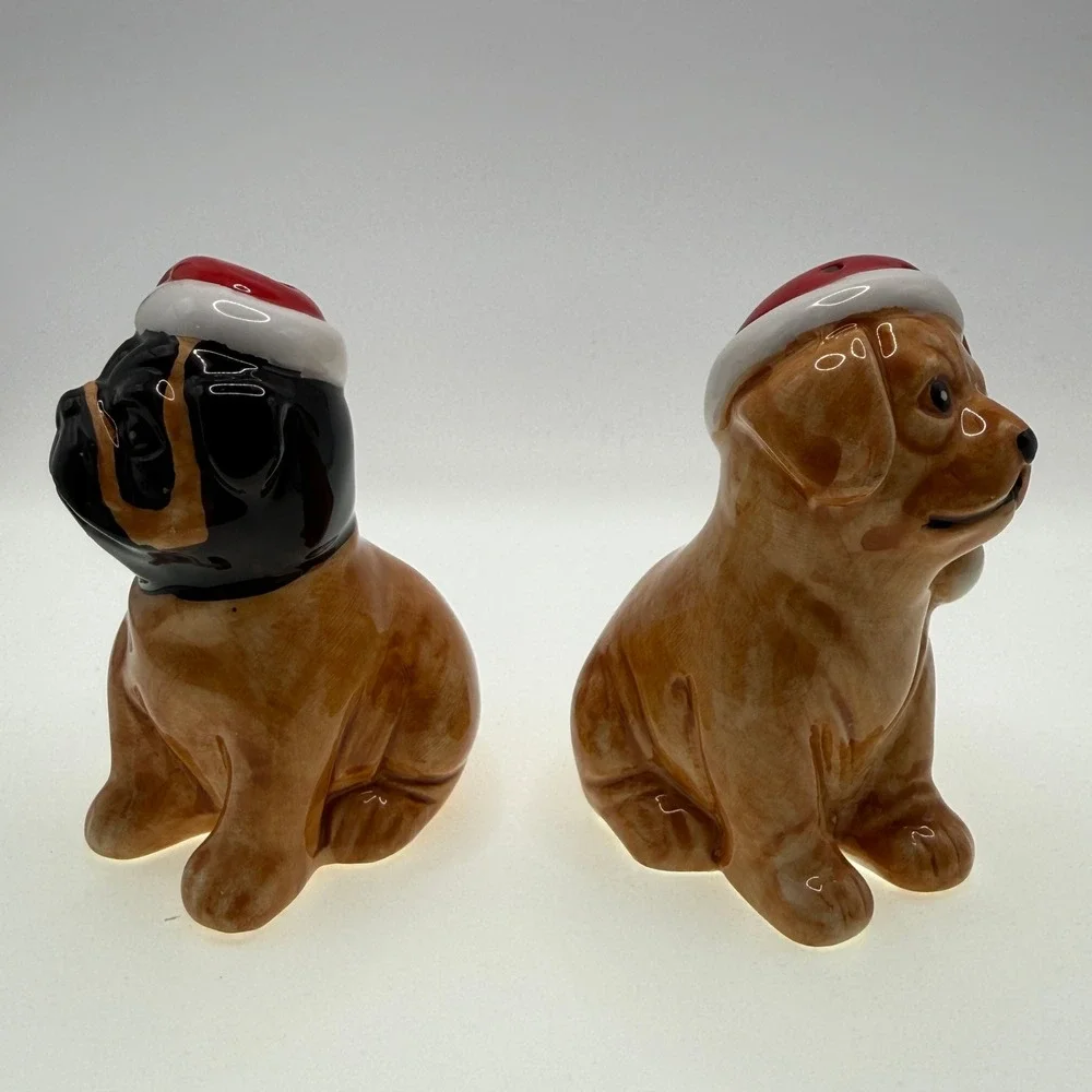 Christmas Puppy Dog Salt and Pepper Shakers Set Pug Golden Retriever Santa Hats